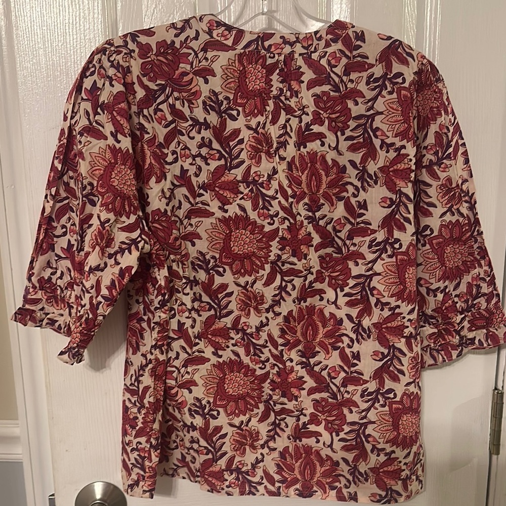Evereve NWT Ari Ruffle Collar V neck Blouse - Picture 11 of 15